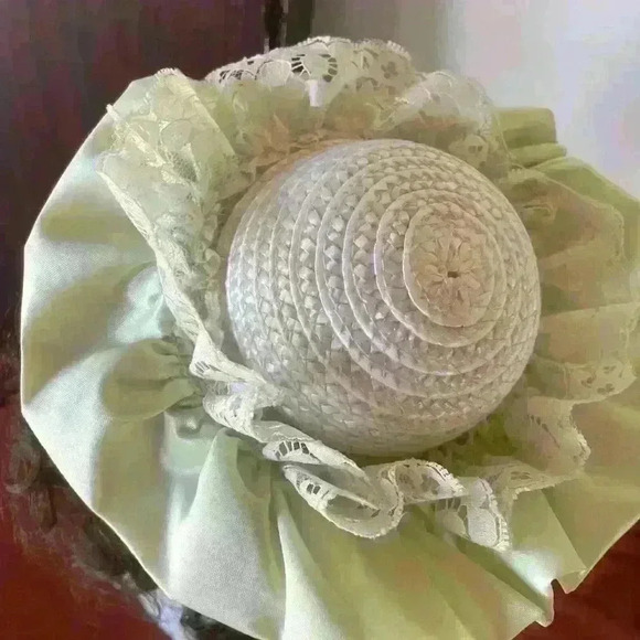 Dynasty Doll - Picture 8 of 8